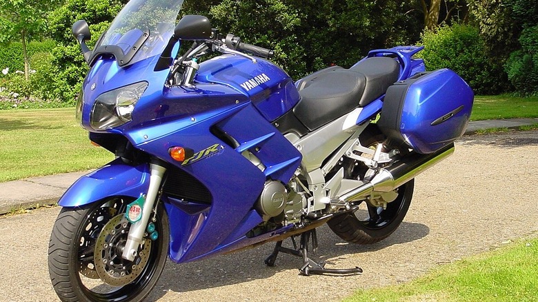 Yamaha FJR1300ES on display