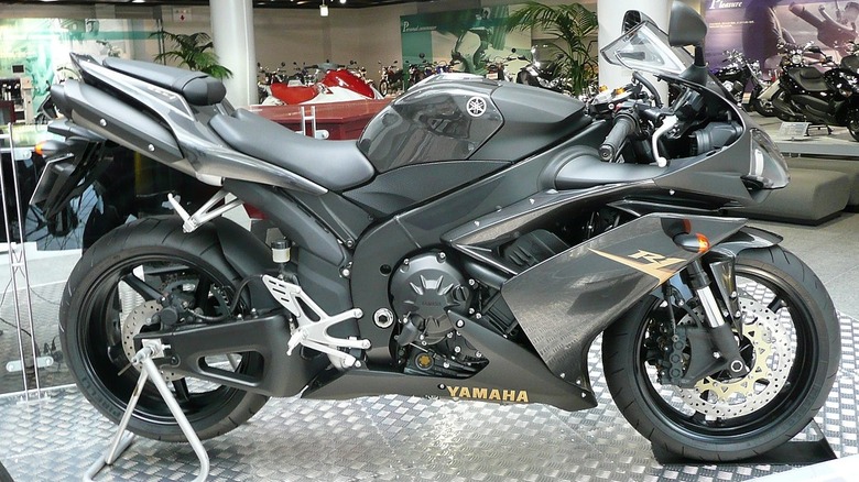 Yamaha YZF‑R1 in red on display