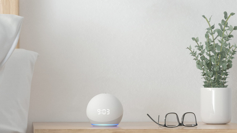 Echo device on a surface