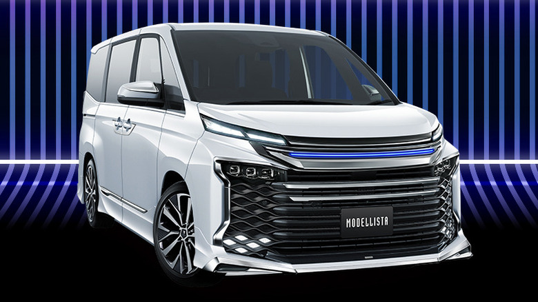 Toyota Voxy Modellista in white