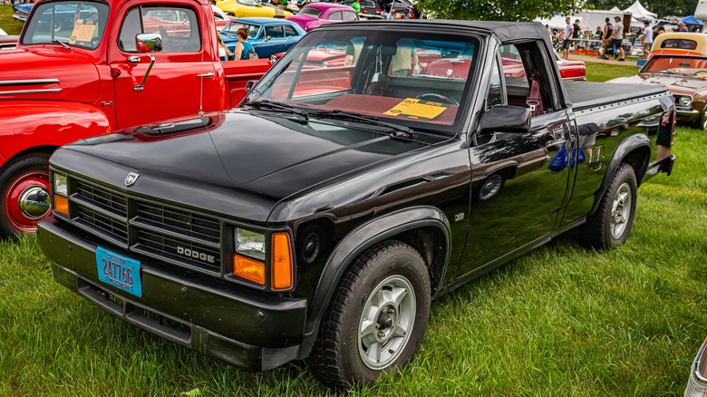 Dodge Dakota convertible at car meet
