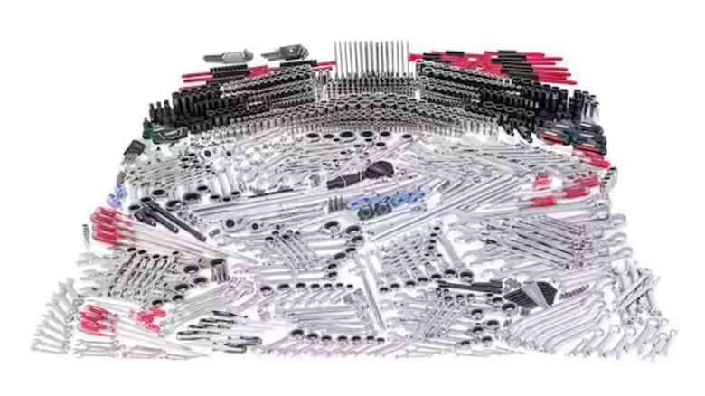 Husky 1,025-piece tool set
