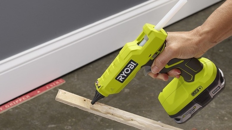 18V ONE+ Hot Glue Gun used on wood