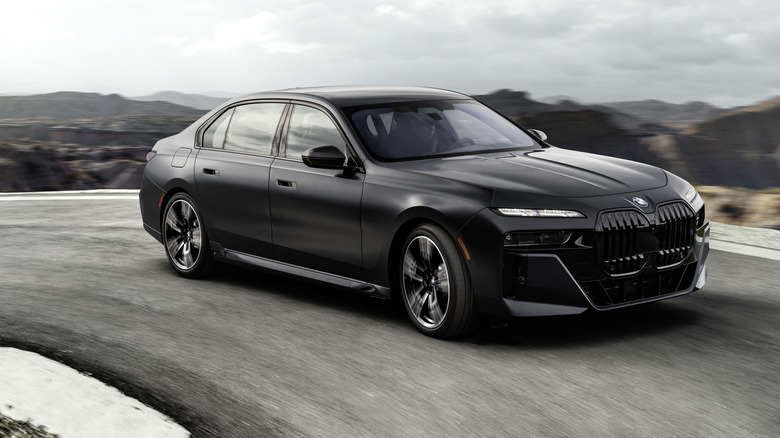 2023 BMW 760i xDrive