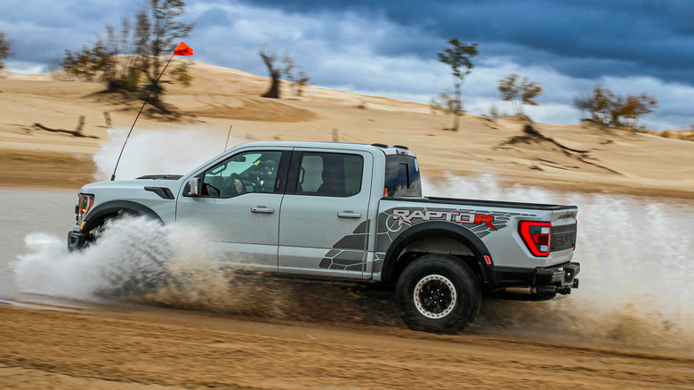 Ford Raptor R