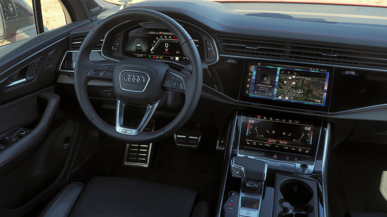 2025 Audi SQ7 dashboard