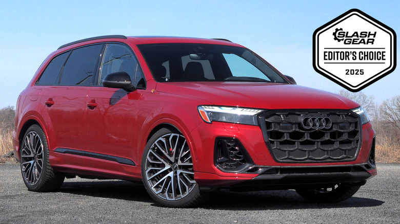 2025 Audi SQ7 front 3/4