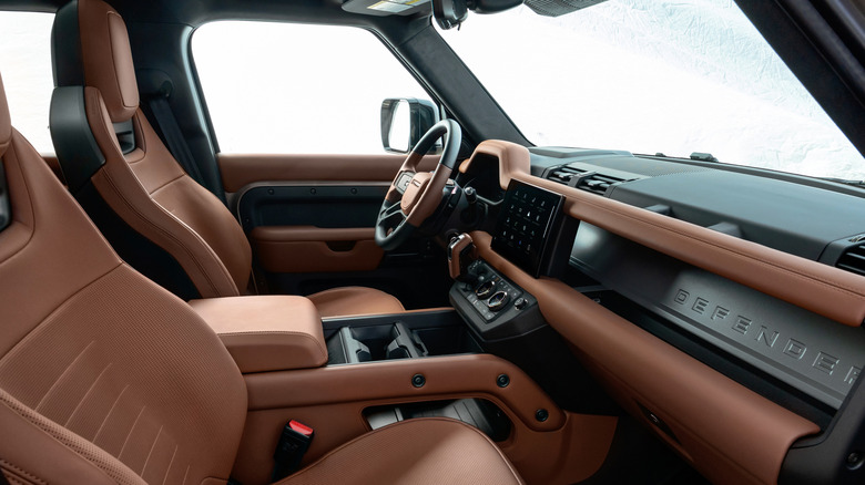 2025 Land Rover Defender Octa