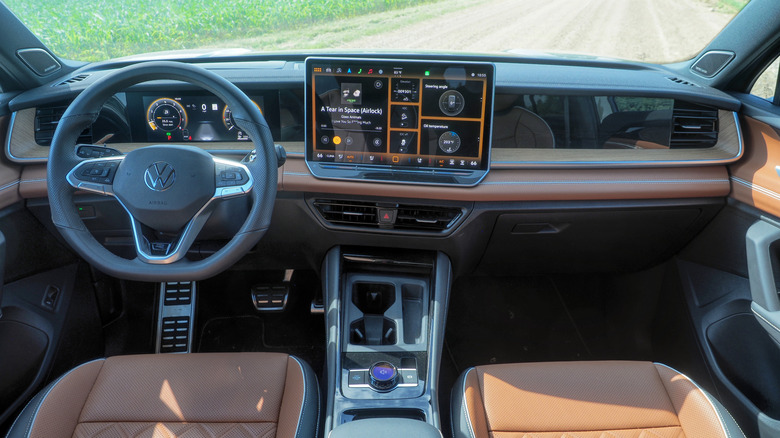 2025 VW Tiguan dashboard