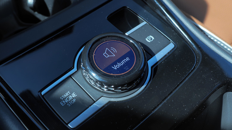 2025 VW Tiguan volume knob