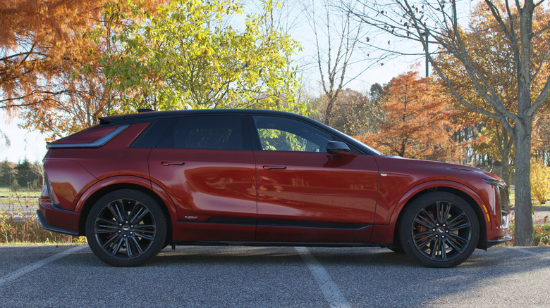 2026 Cadillac Lyriq-V profile view