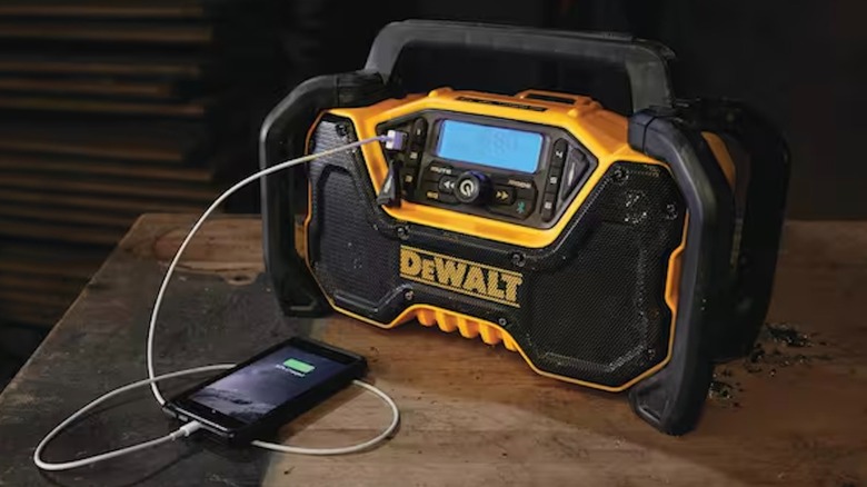 12V/20V Max Bluetooth Jobsite Radio