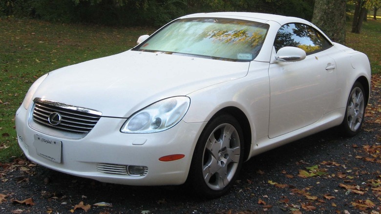 Second generation Lexus SC 430, front 3/4 view, white exterior