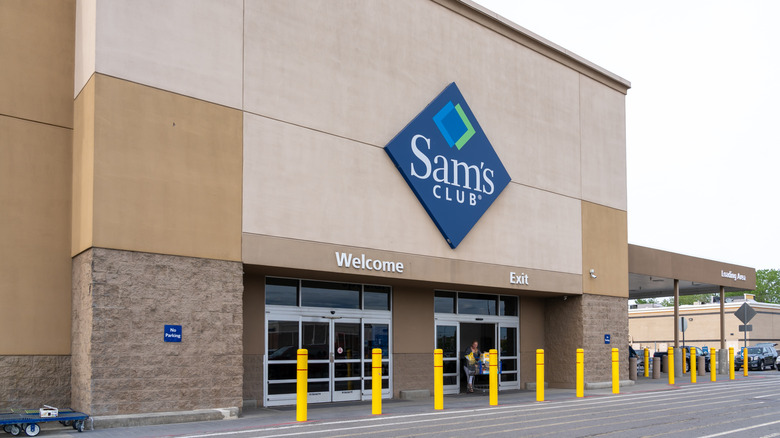 Sam's Club exterior