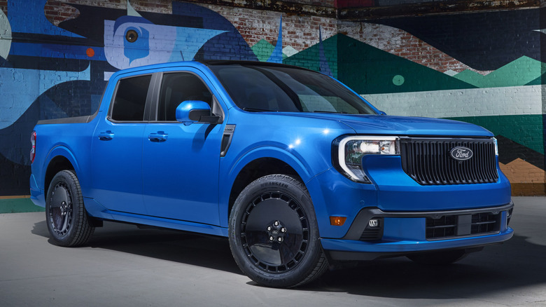 Front view of the 2025 Ford Maverick
