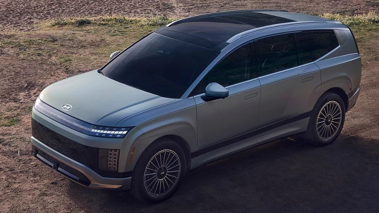 Hyundai IONIQ 9 in field