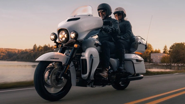 Rider and passenger on Harley-Davidson 2024 Ultra Limited