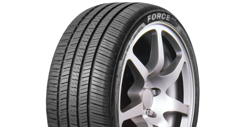 Linglong Atlas tire