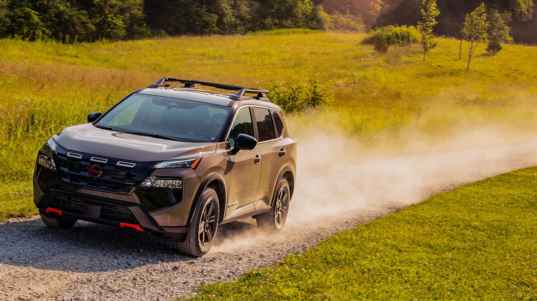 Nissan Rogue Rock Creek on off-road trail