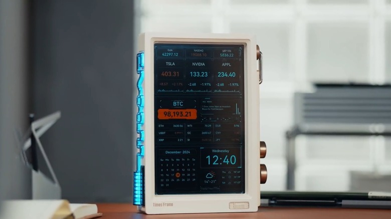 Divoom Times Frame on desk