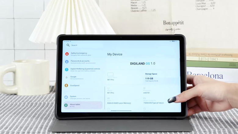 Product demo of DigiLand tablet