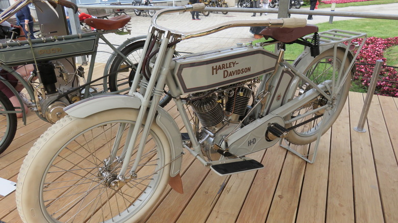 1914 Harley Davidson Model 10E with natural white rubber tires, front-left view
