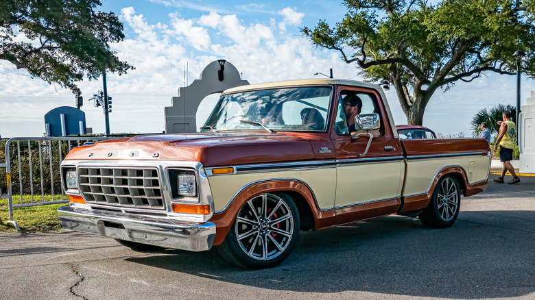 Customized Ford F-100 pickup at car show