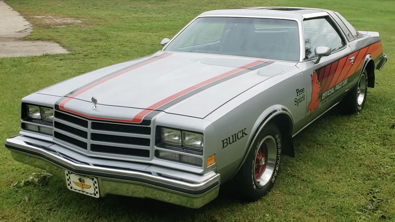 Front 3/4 view of 1976 Buick Century pace car