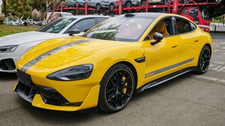 Yellow Xiaomi SU7 Ultra parked on a street