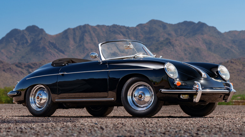 Porsche 356 B in the desert