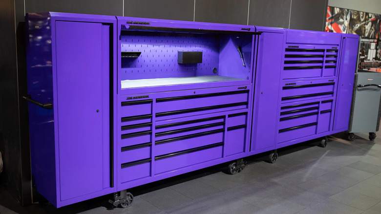 Picture displaying new U.S. General storage unit