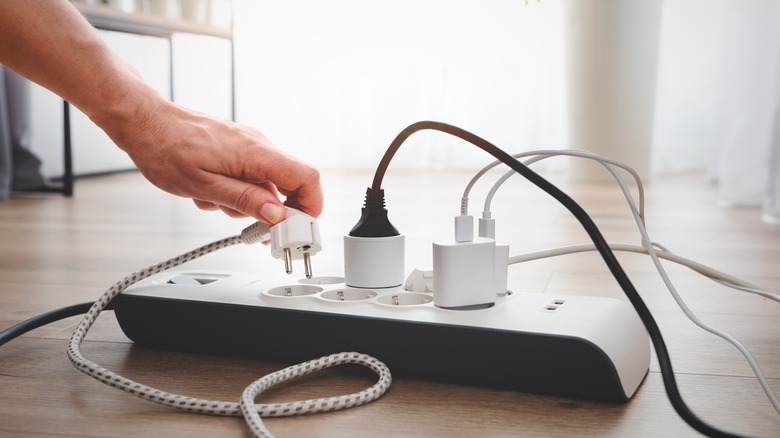 plugs in a power strip