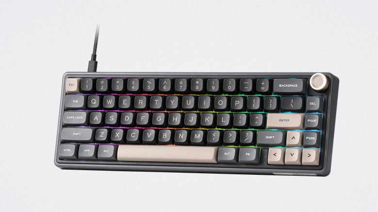 Royal Kludge R65 keyboard on white background