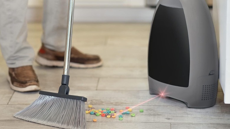 automatic dustpan scanning food