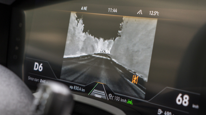 Night vision automotive system of the third generation of Volkswagen Touareg