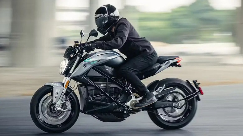 A rider on a grey Zero S motorcycle