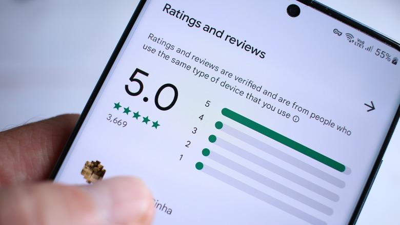 Ratings and reviews for an app on the Play Store.