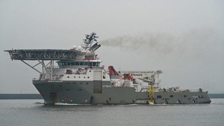 The Boka  Falcon sailing close to the shore
