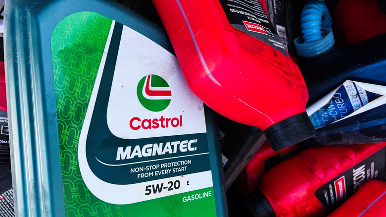 Castrol motor oil bottles