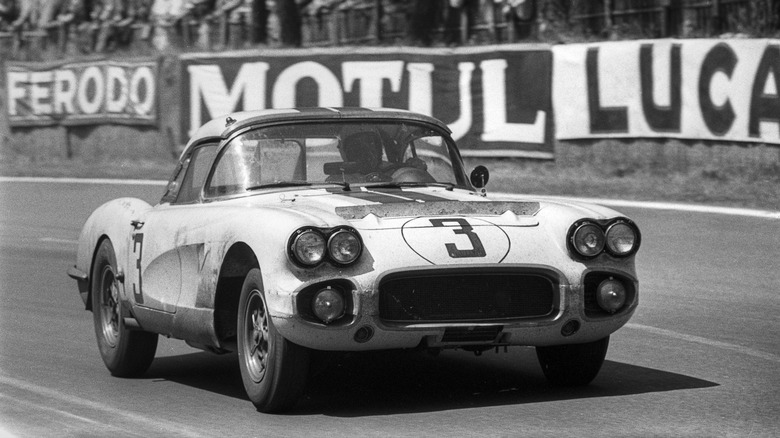 1969 Chevy Corvette racing