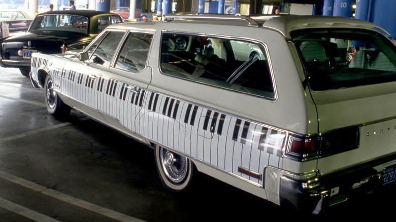 Chrysler town and country