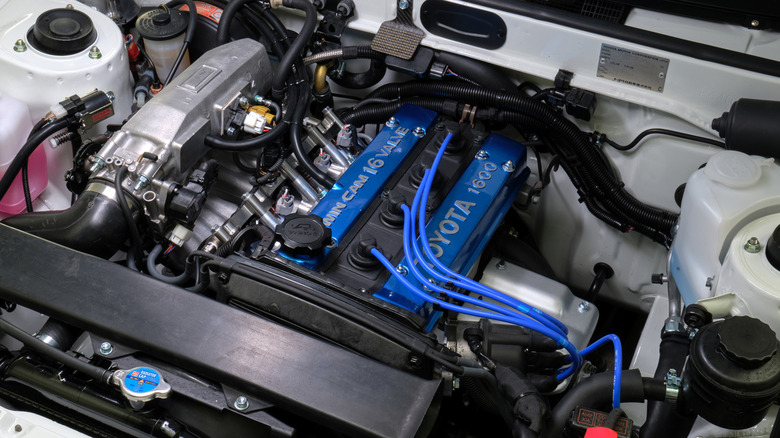 Toyota 4A-GE engine converted to run on hydrogen
