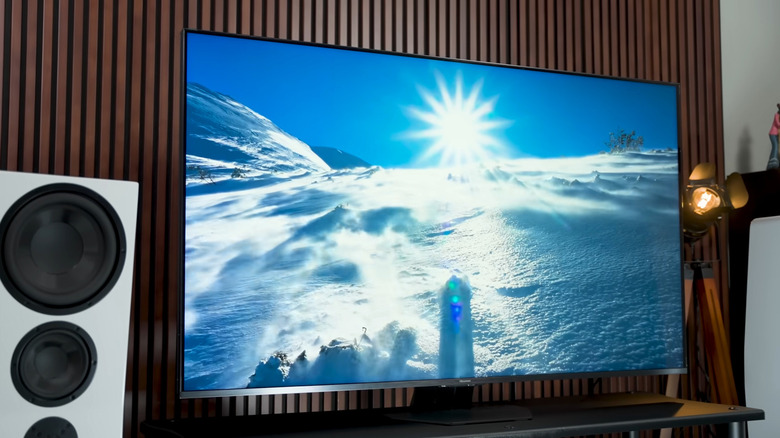 A close up image of the Hisense U8QG