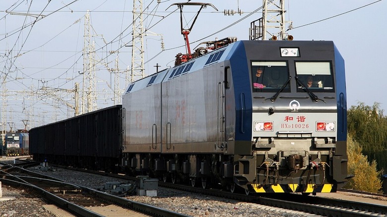 A HXD1 locomotive on the track.
