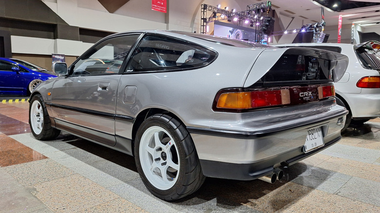 Grey Honda CRX rear 3/4 view