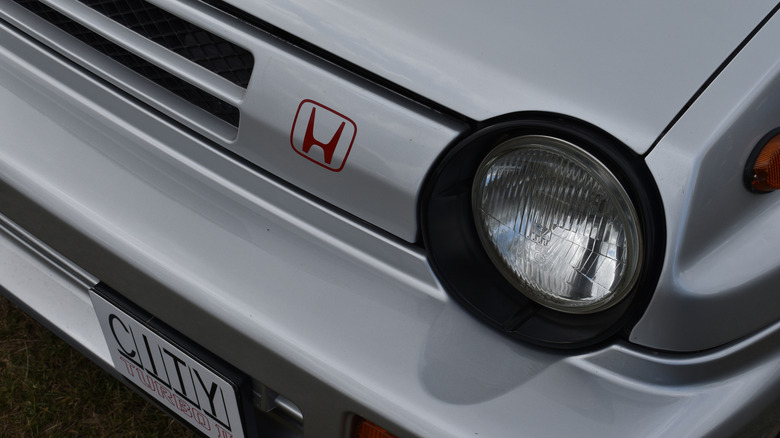 Front end of a honda city II turbo
