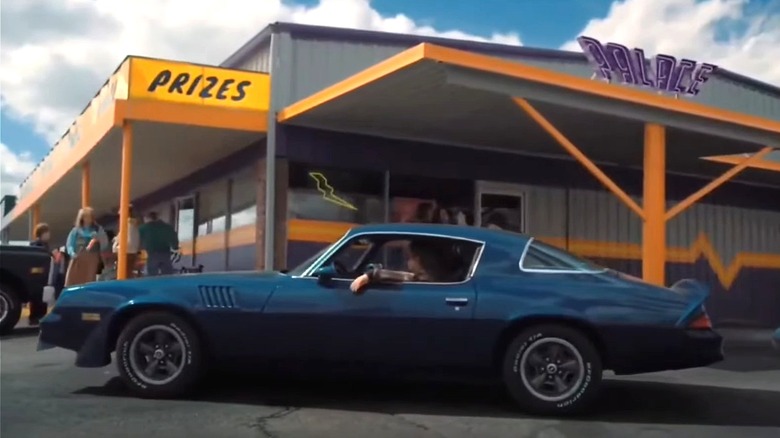 Stranger Things blue 1979 camarao