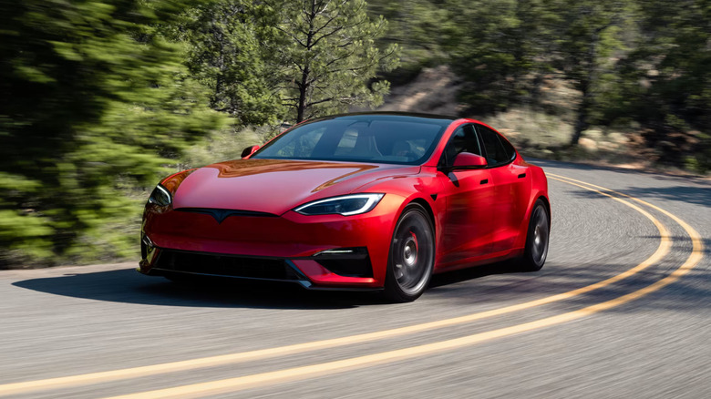 2025 Tesla Model S Plaid front 3/4 view