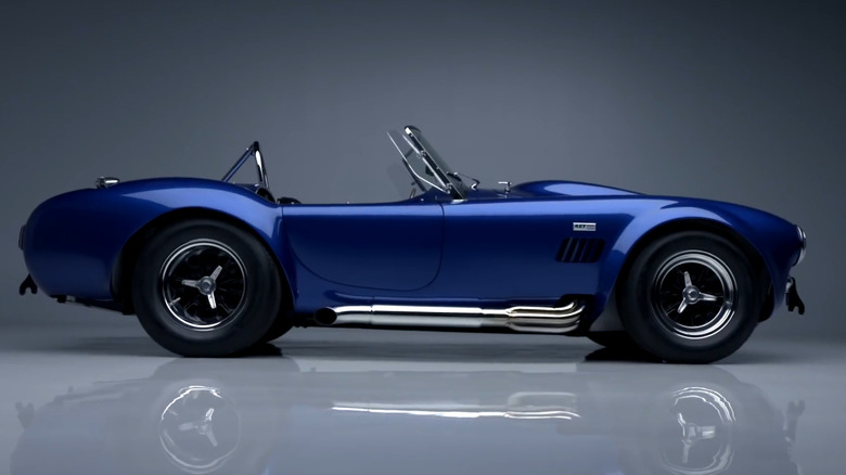 Shelby Cobra 427 profile