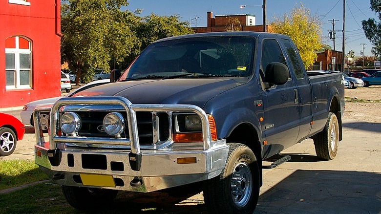 A black 2004 Ford F-250